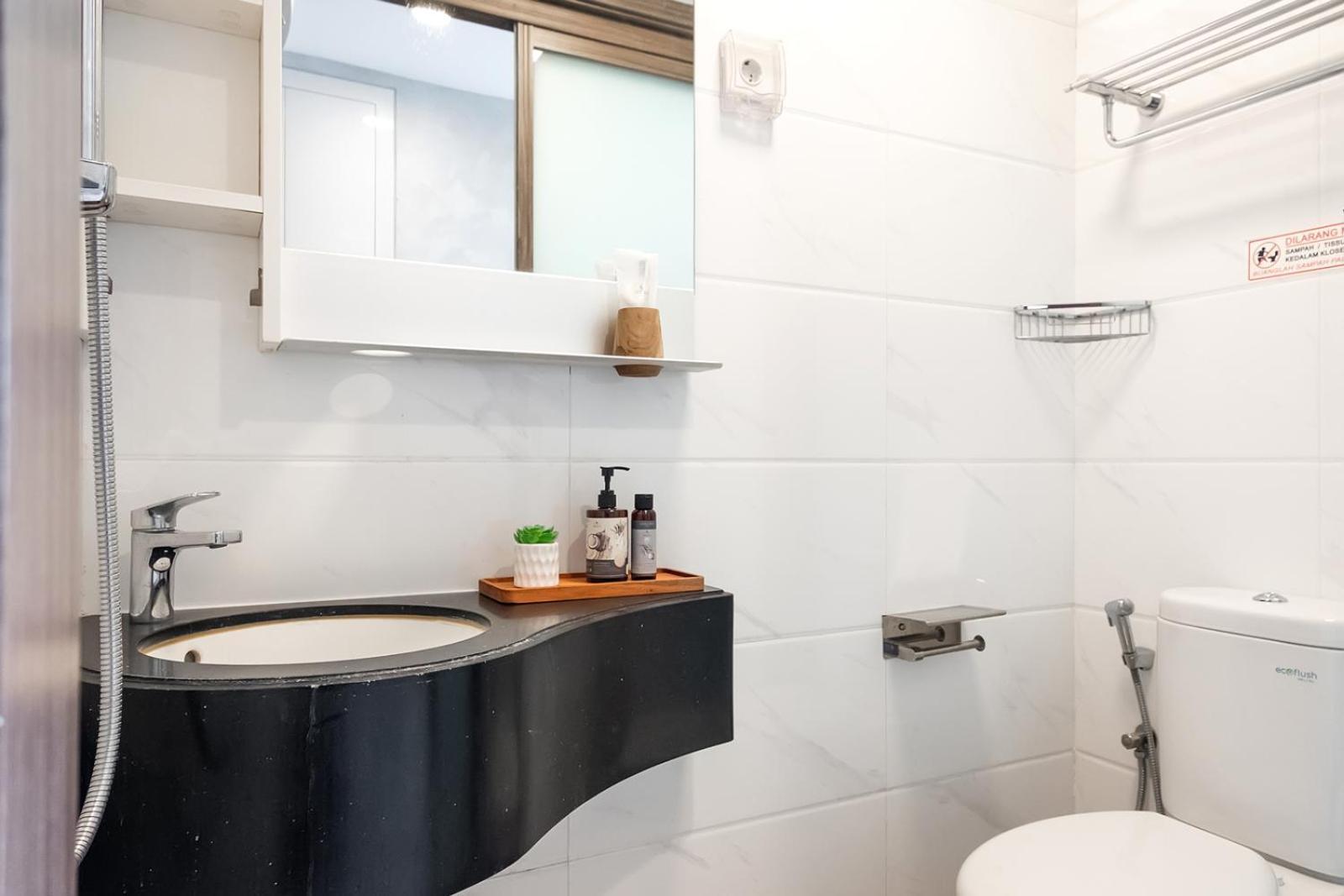 Calma Studio III At Skyhouse Apartment Samporo Bagian luar foto