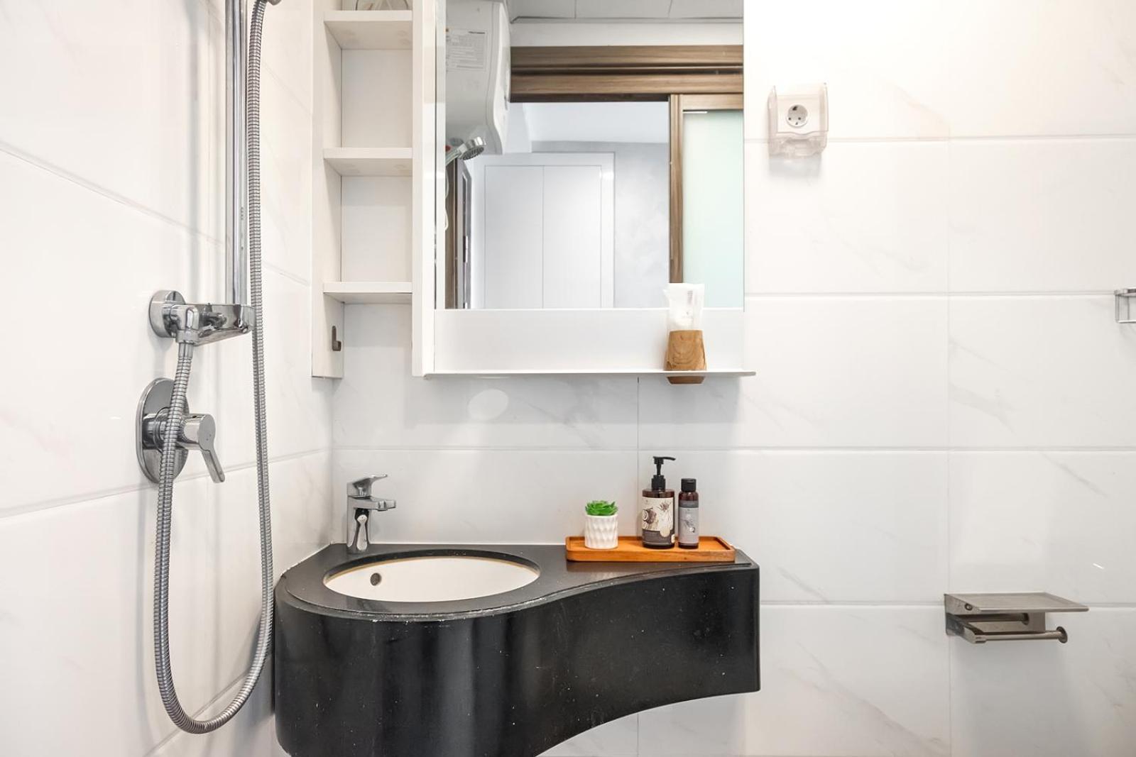 Calma Studio III At Skyhouse Apartment Samporo Bagian luar foto